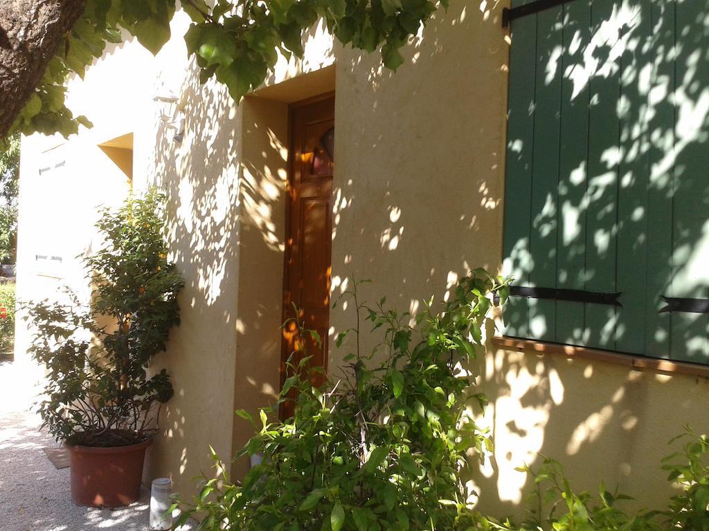Aux Amandiers Bed & Breakfast Fréjus